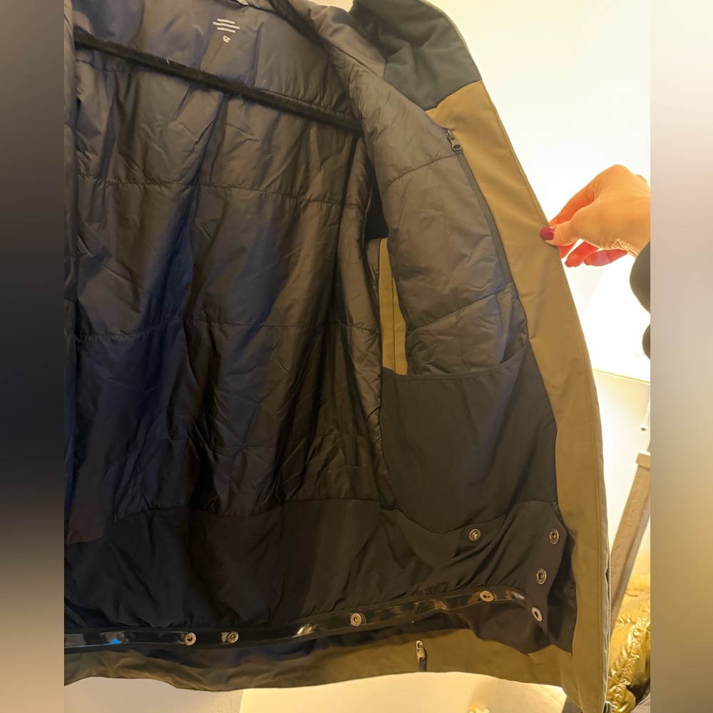 Norrona Men’s Lofoten Gore-Tex Pro Jacket - Picture 12 of 12